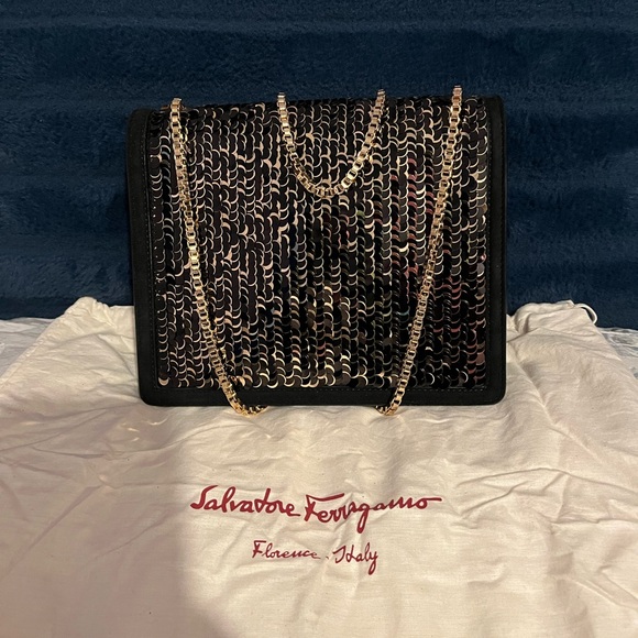 ⚠️SOLD⚠️Salvatore Ferragamo Gancini Evening Bag - Picture 3 of 12